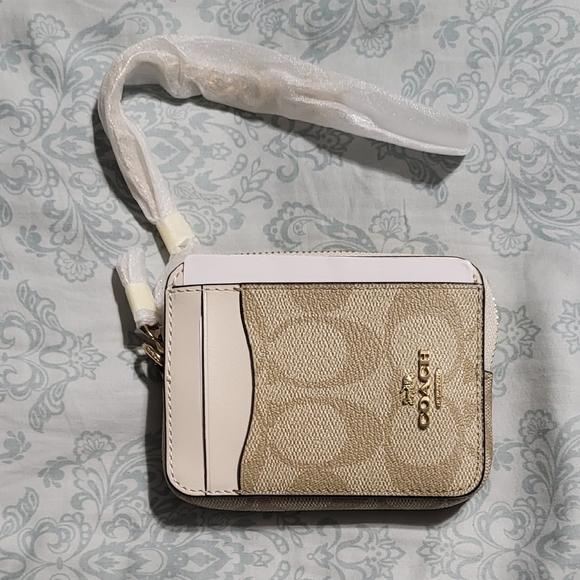 Coach Beige and White Card Holder - Picture 1 of 10